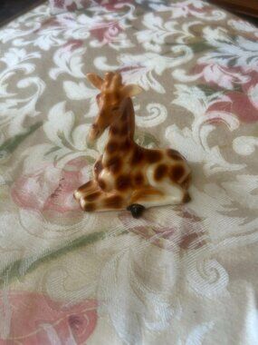 BRINN PORCELIAN GIRAFFE